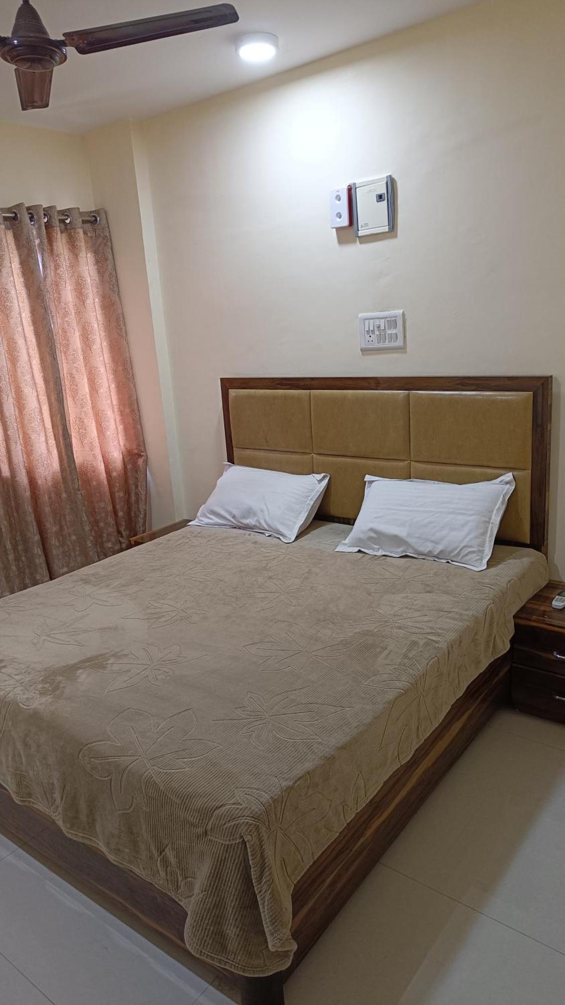 Hotel Divine Residency à Navi Mumbai Extérieur photo